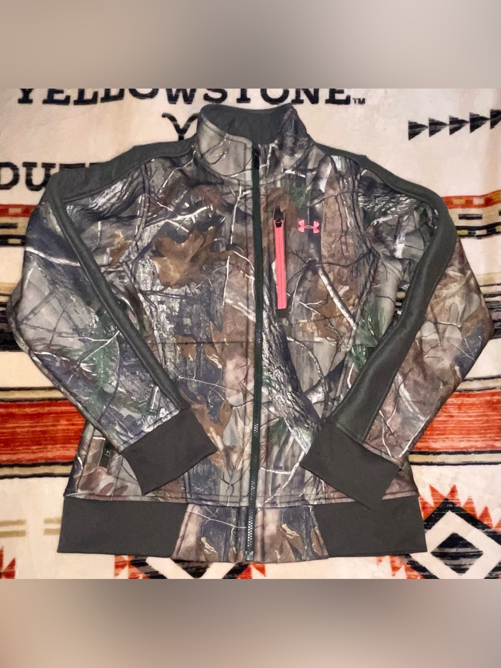 Under Armour Women’s Realtree Camo Jacket with Pink Accents Size Small